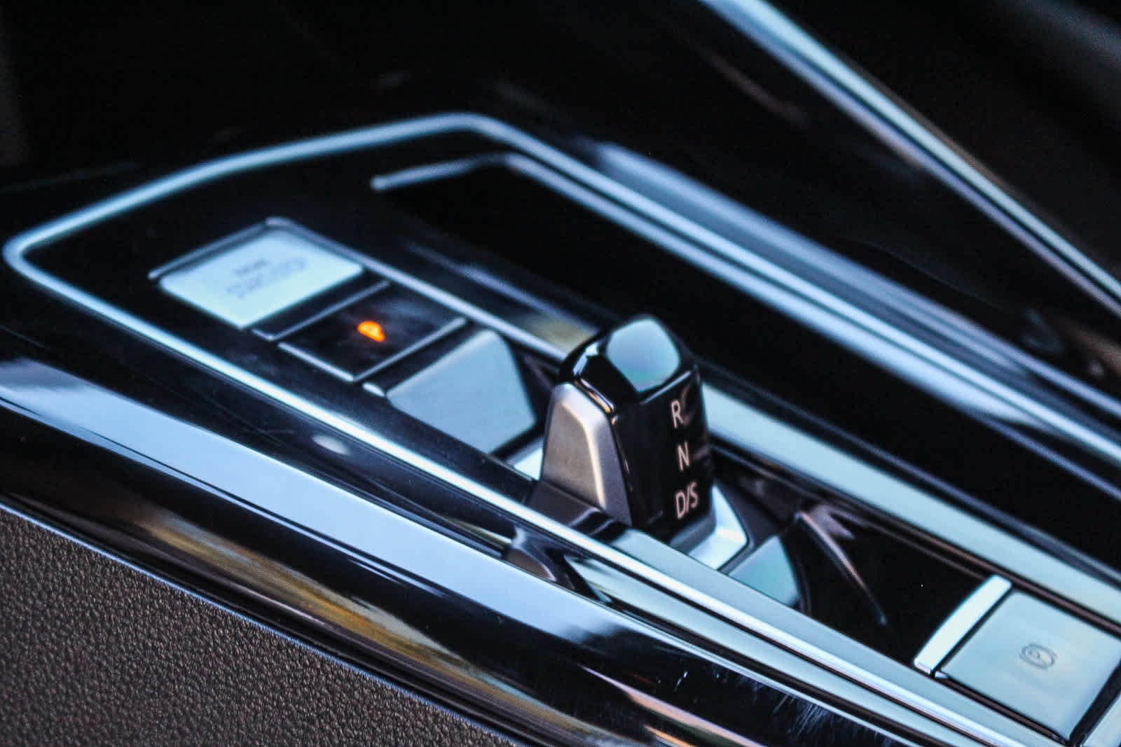 Thumbnail: 2025 Volkswagen Golf - 22