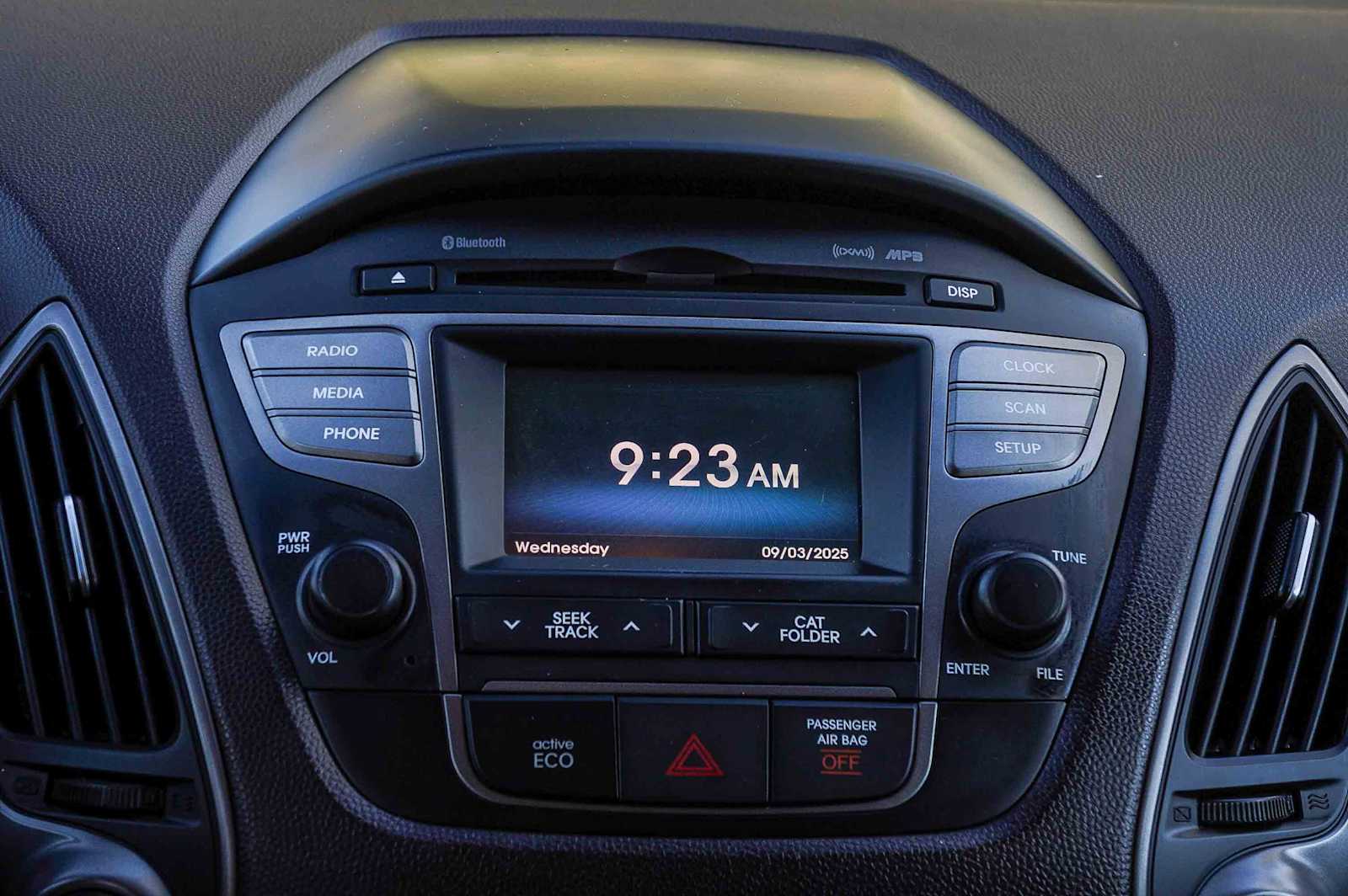 Thumbnail: 2015 Hyundai Tucson - 14