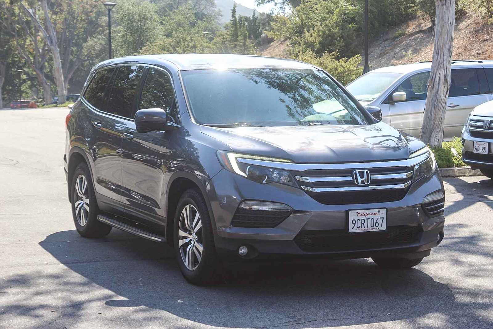 Thumbnail: 2016 Honda Pilot - 3