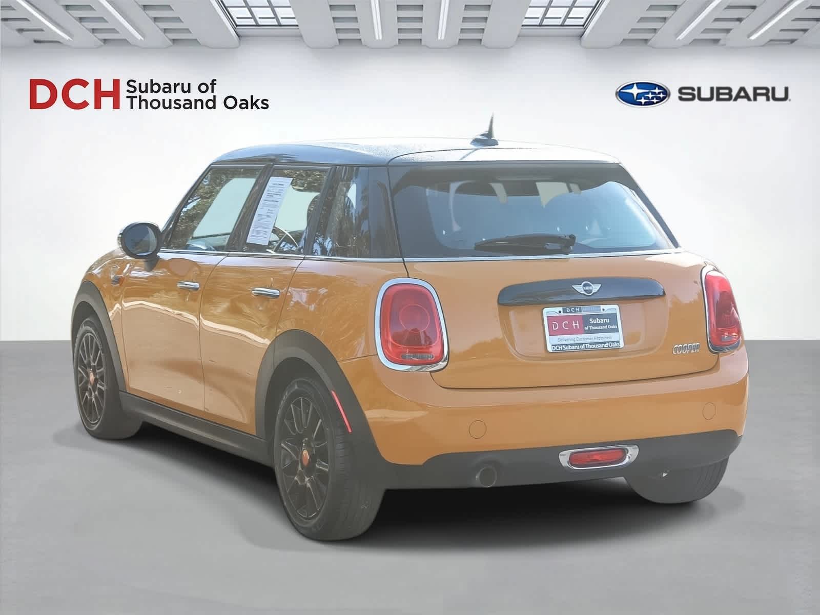 Thumbnail: 2016 MINI Cooper Hardtop - 6