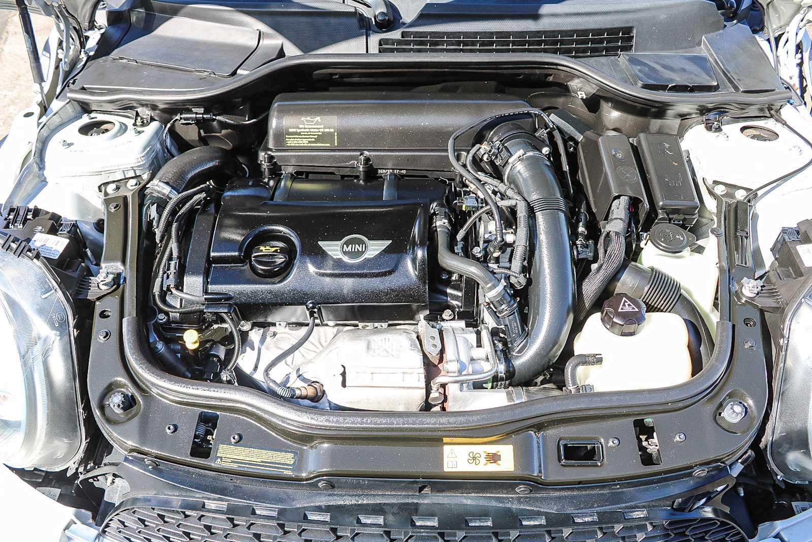 Thumbnail: 2013 MINI Cooper Hardtop - 25