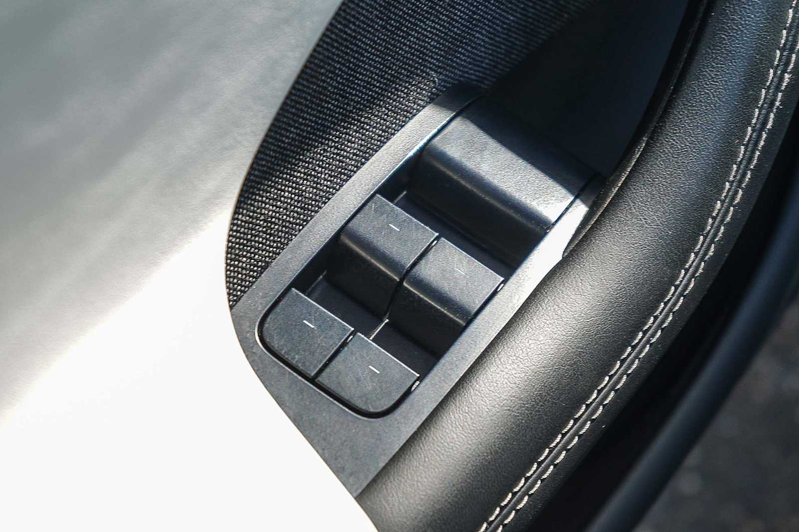 Thumbnail: 2024 Tesla Model S - 23