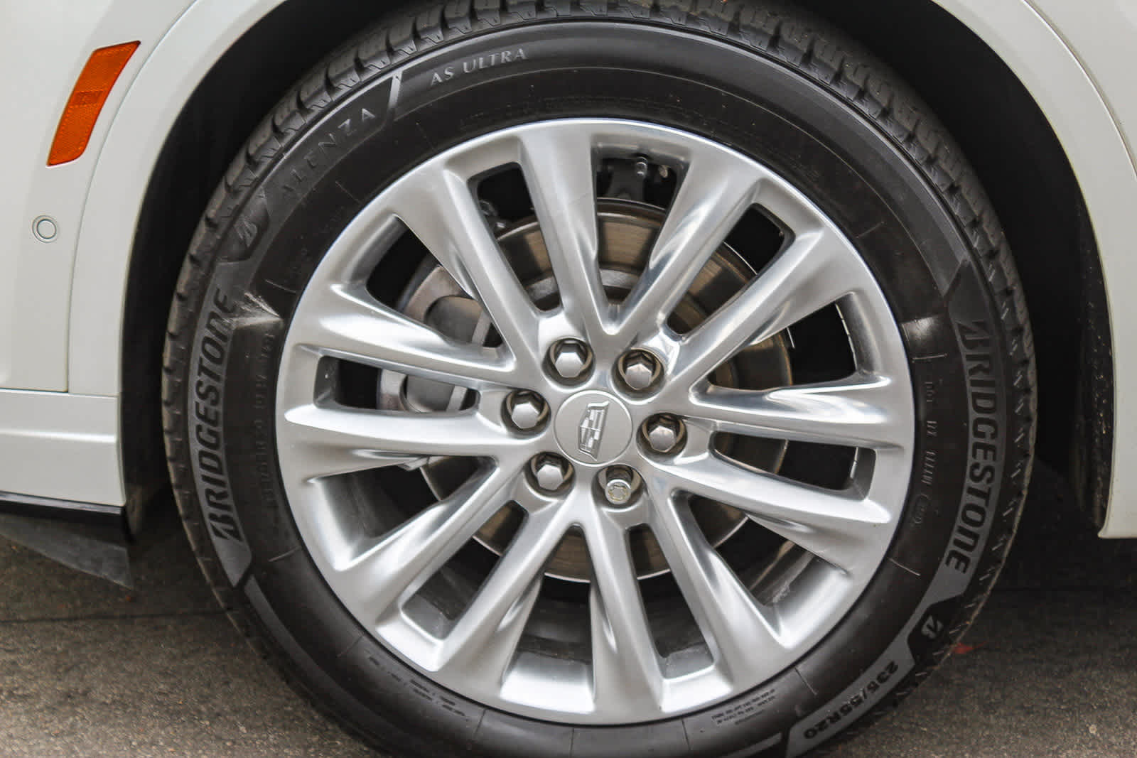 Thumbnail: 2020 Cadillac XT6 - 10