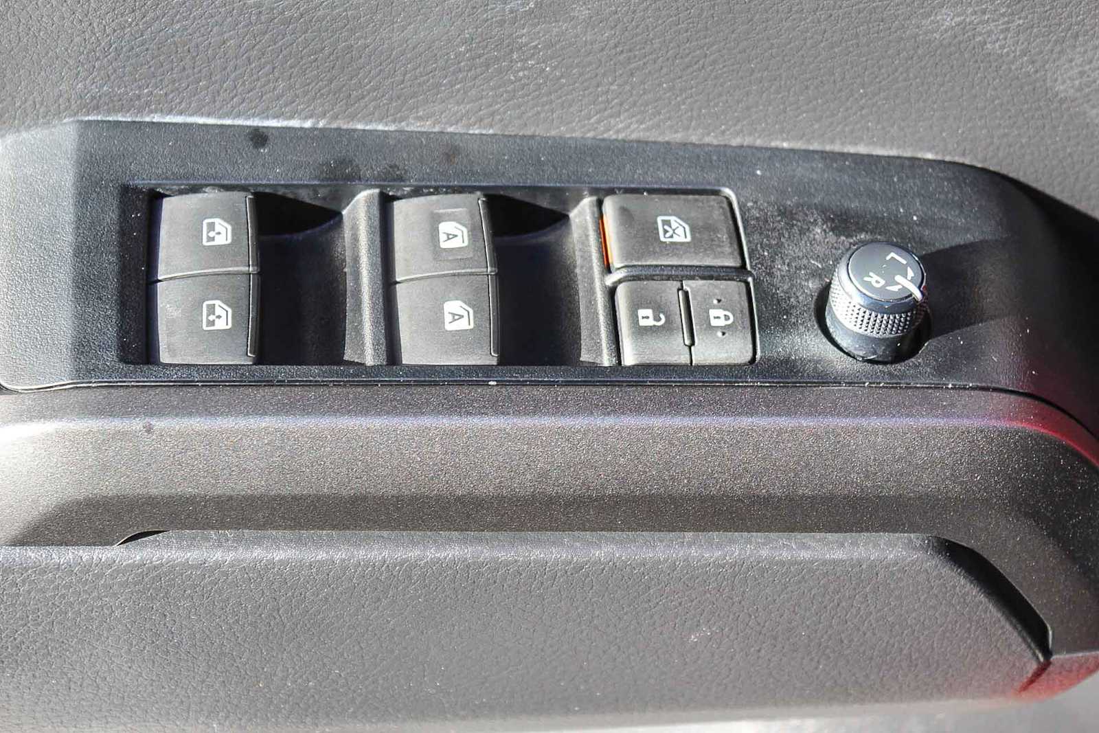 Thumbnail: 2022 Toyota Tacoma - 17