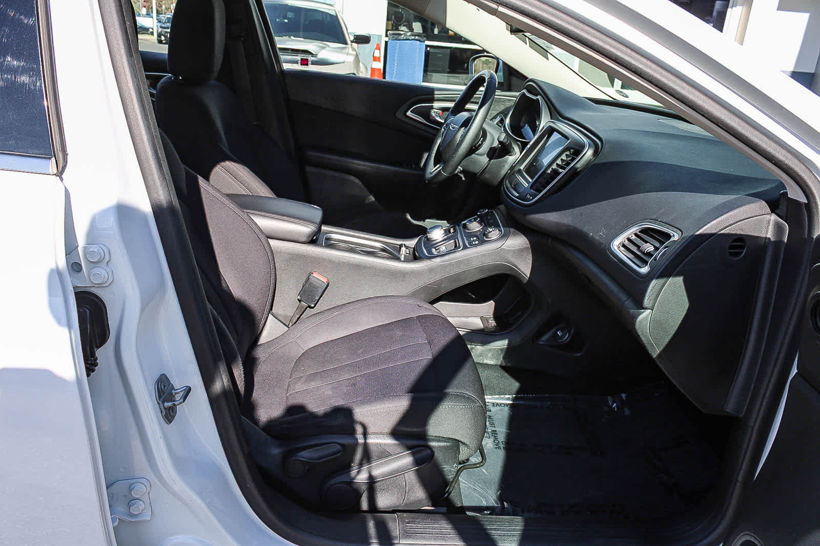 Thumbnail: 2015 Chrysler 200 - 15