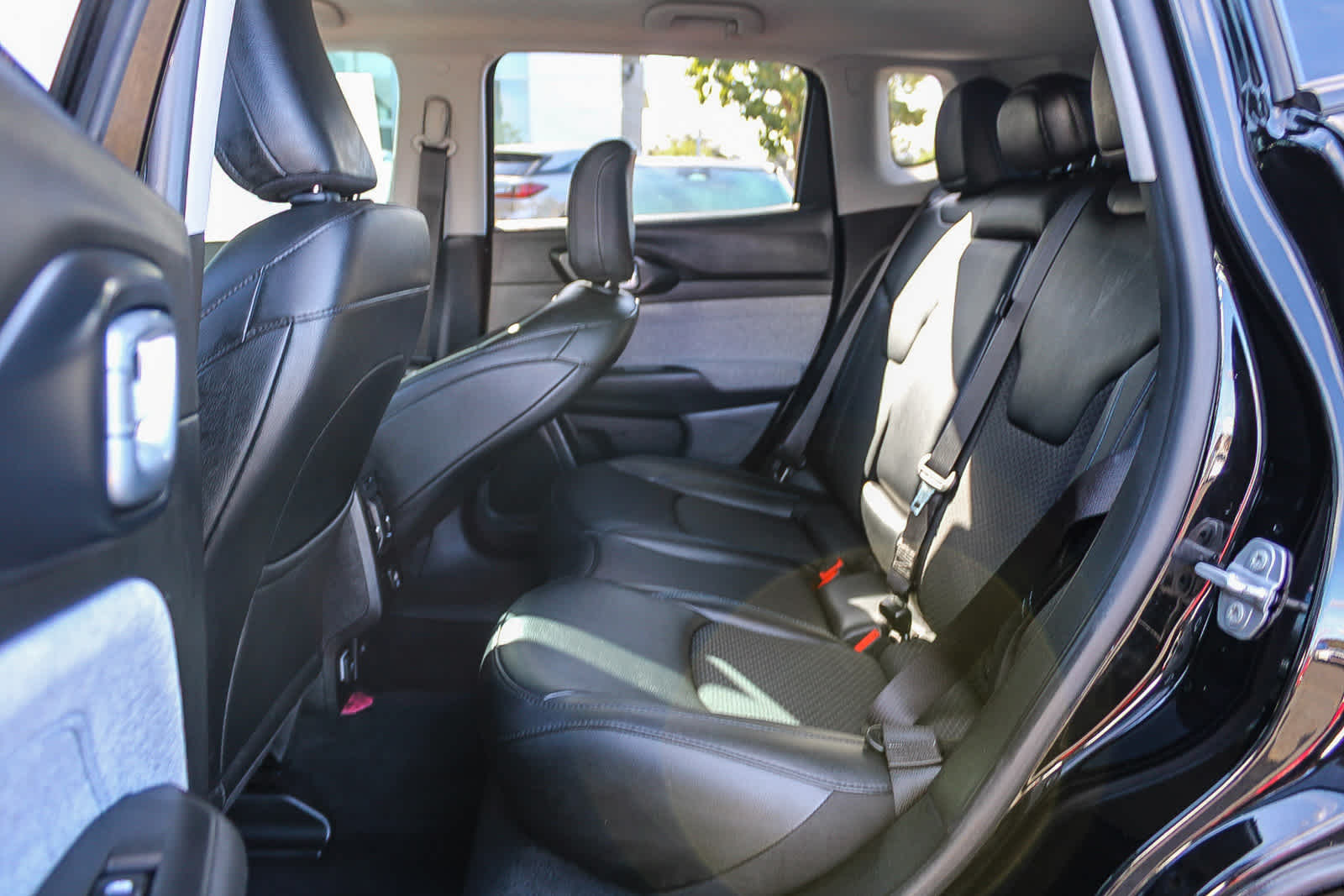 Thumbnail: 2022 Jeep Compass - 18