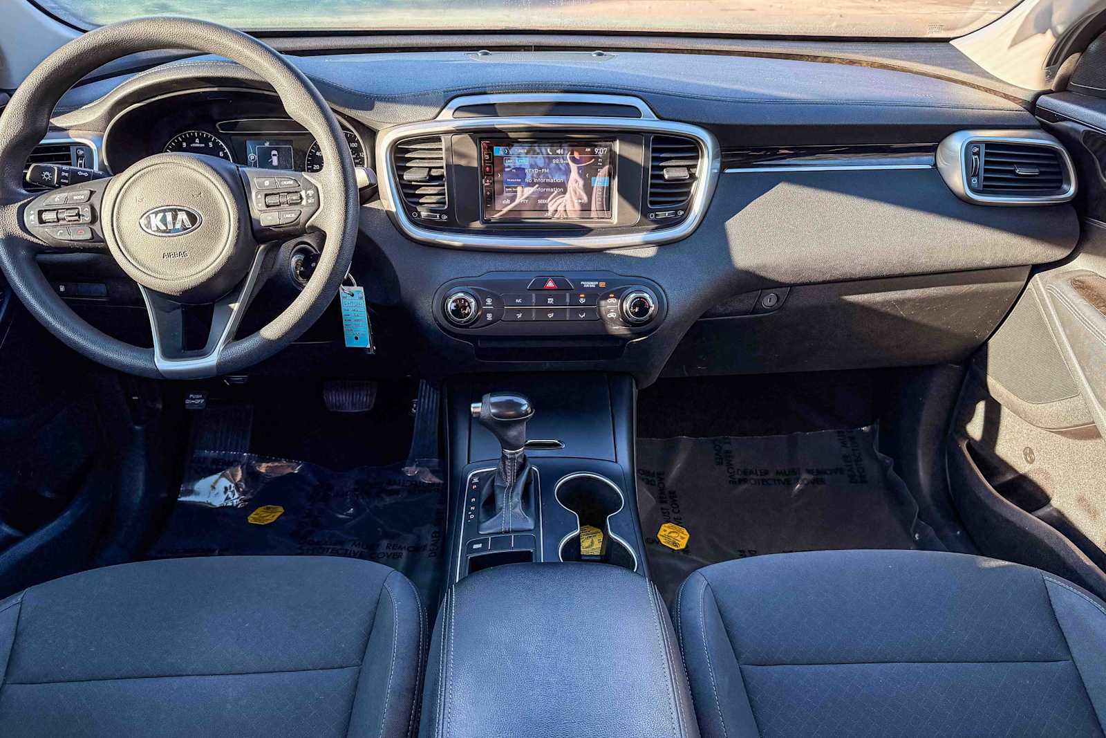 Thumbnail: 2016 Kia Sorento - 12