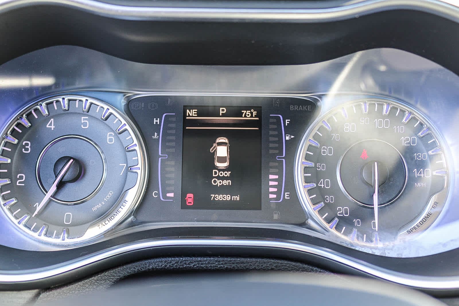 Thumbnail: 2015 Chrysler 200 - 19