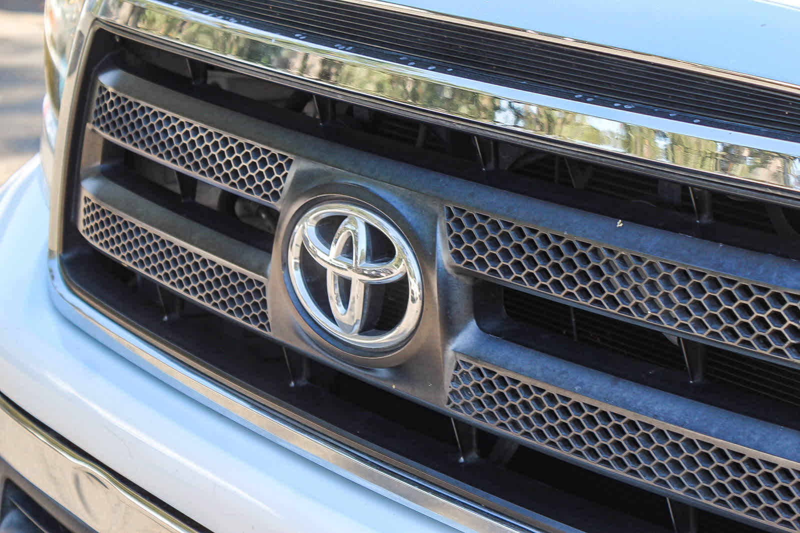 Thumbnail: 2013 Toyota Tundra - 9