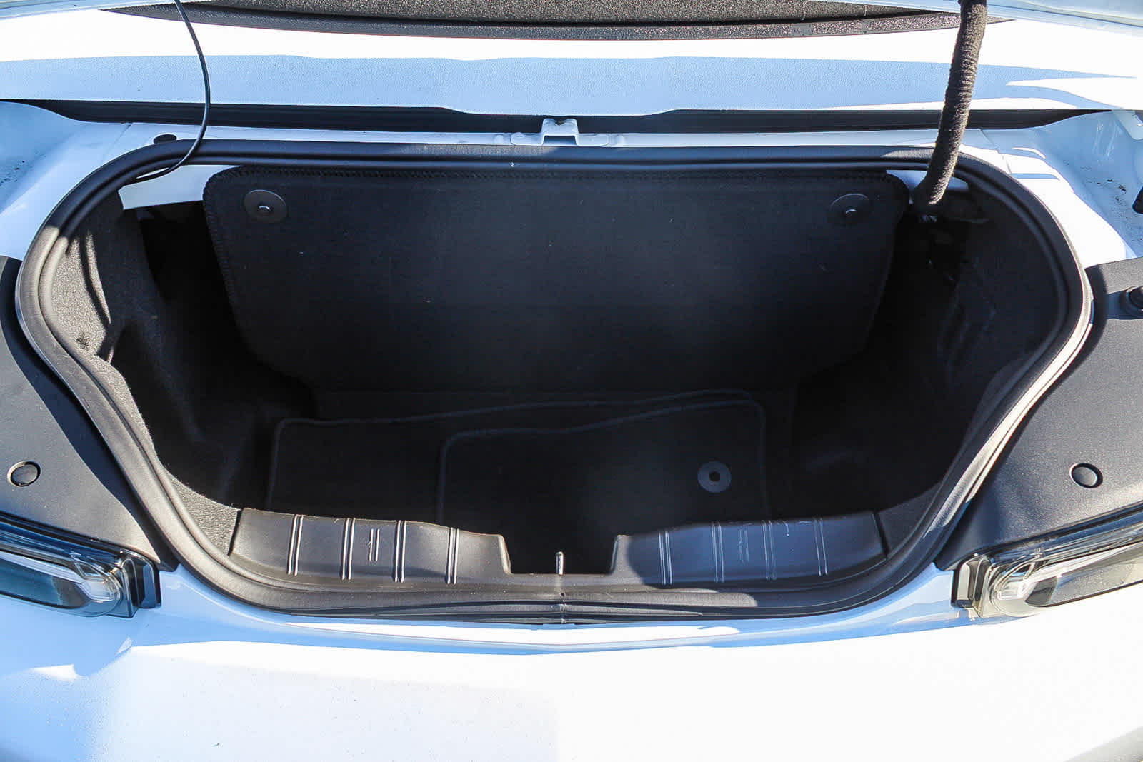 Thumbnail: 2021 Chevrolet Camaro - 25