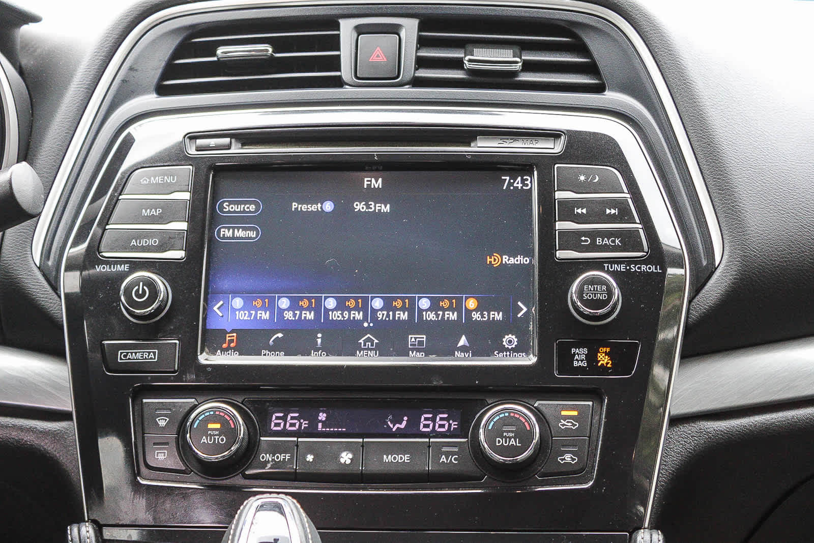 Thumbnail: 2016 Nissan Maxima - 11