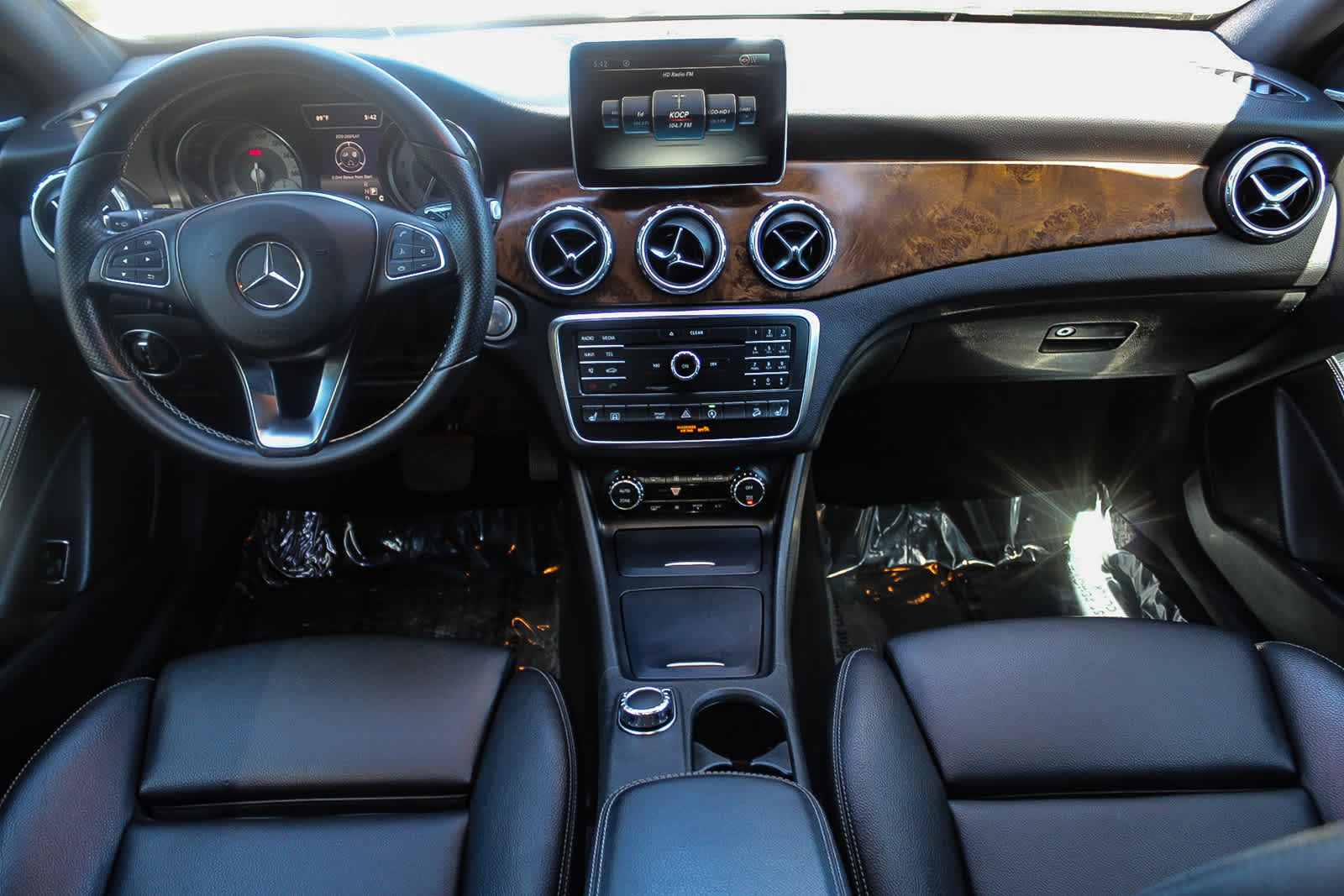 Thumbnail: 2016 Mercedes-Benz GLA - 12