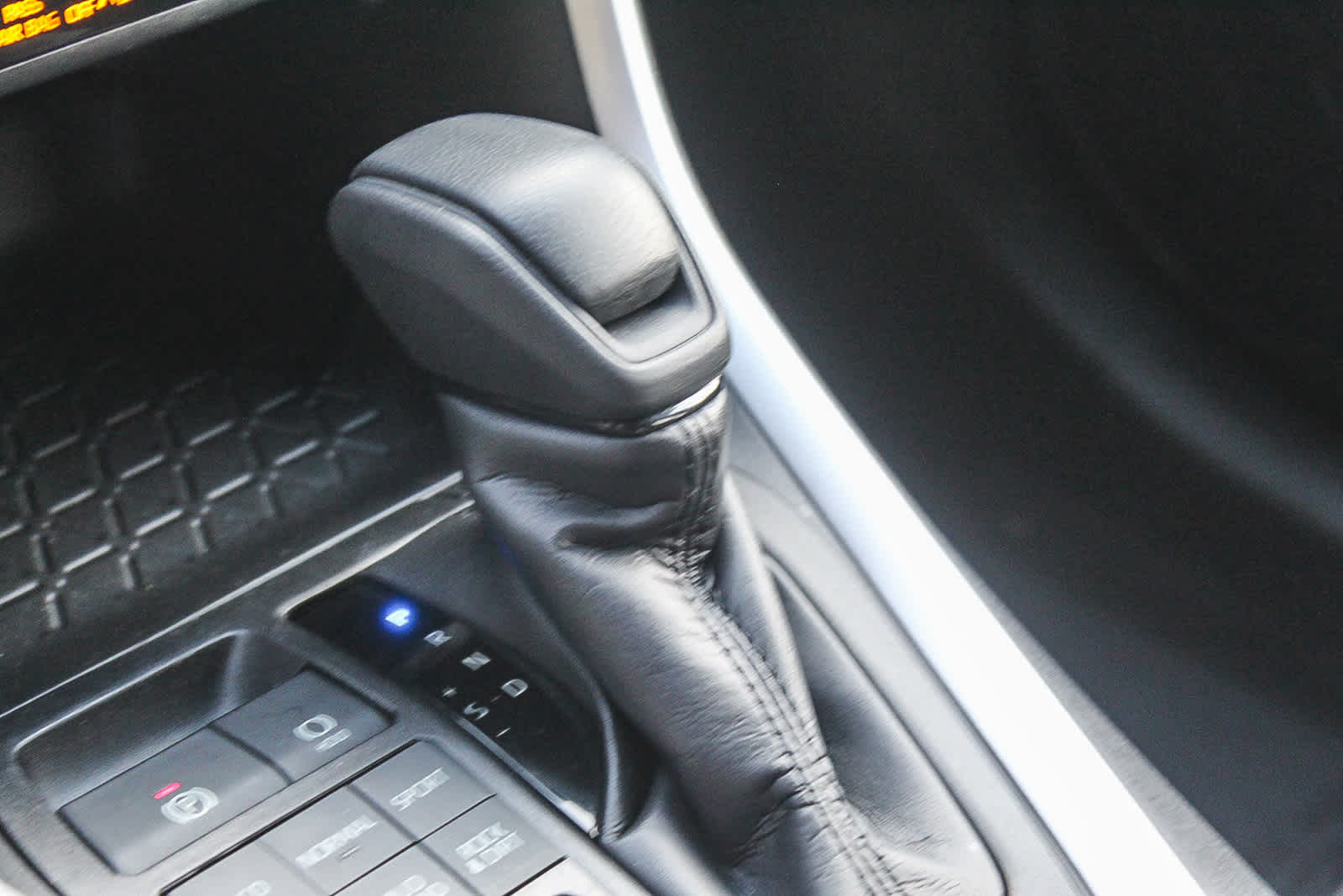 Thumbnail: 2023 Toyota RAV4 - 19