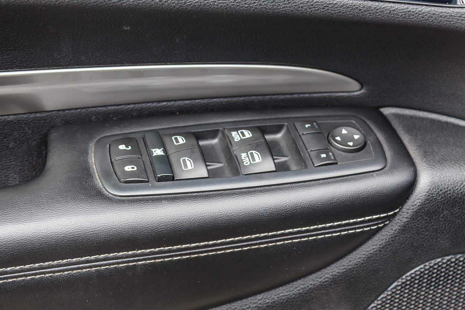 Thumbnail: 2016 Dodge Durango - 19