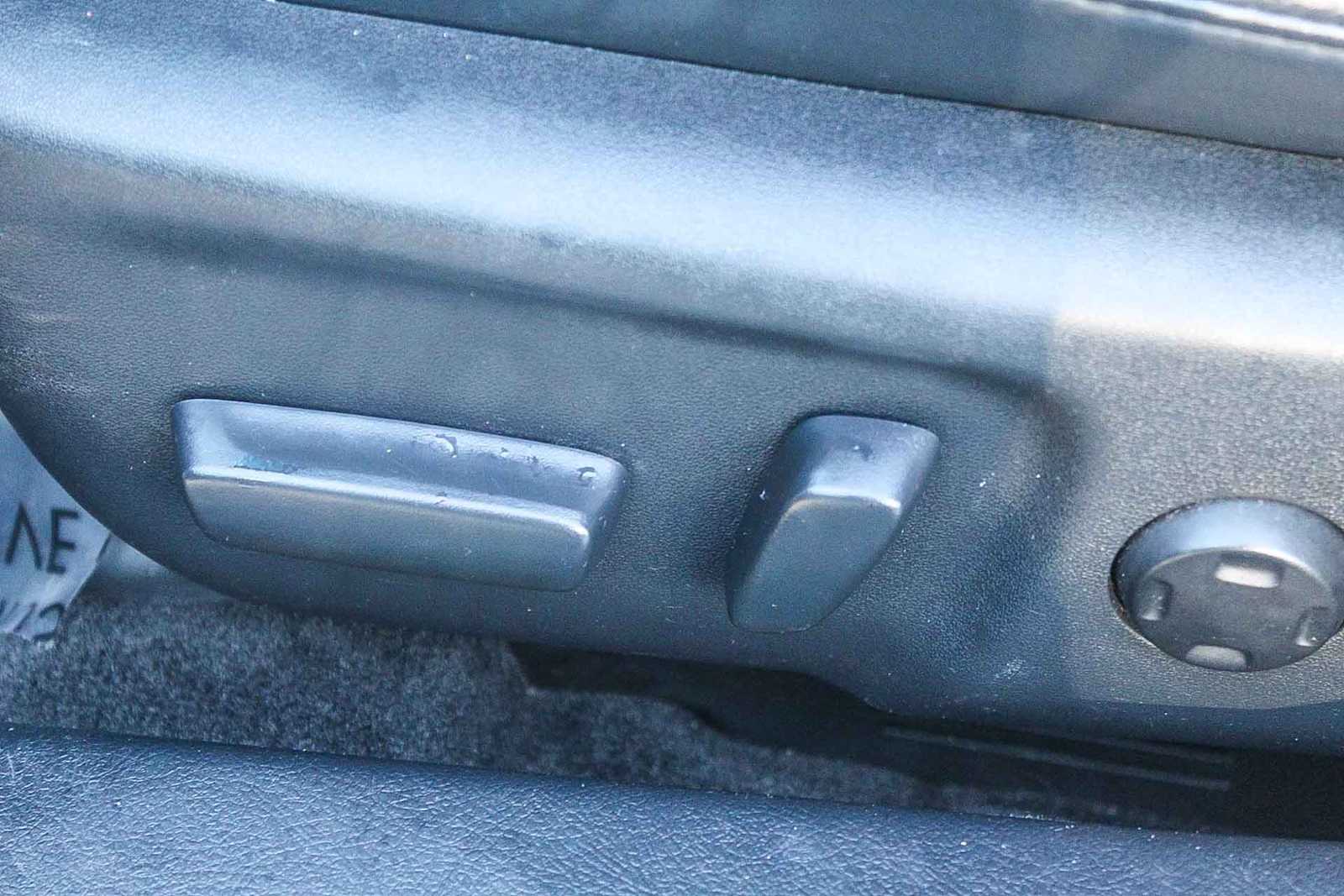 Thumbnail: 2015 Toyota Avalon - 21