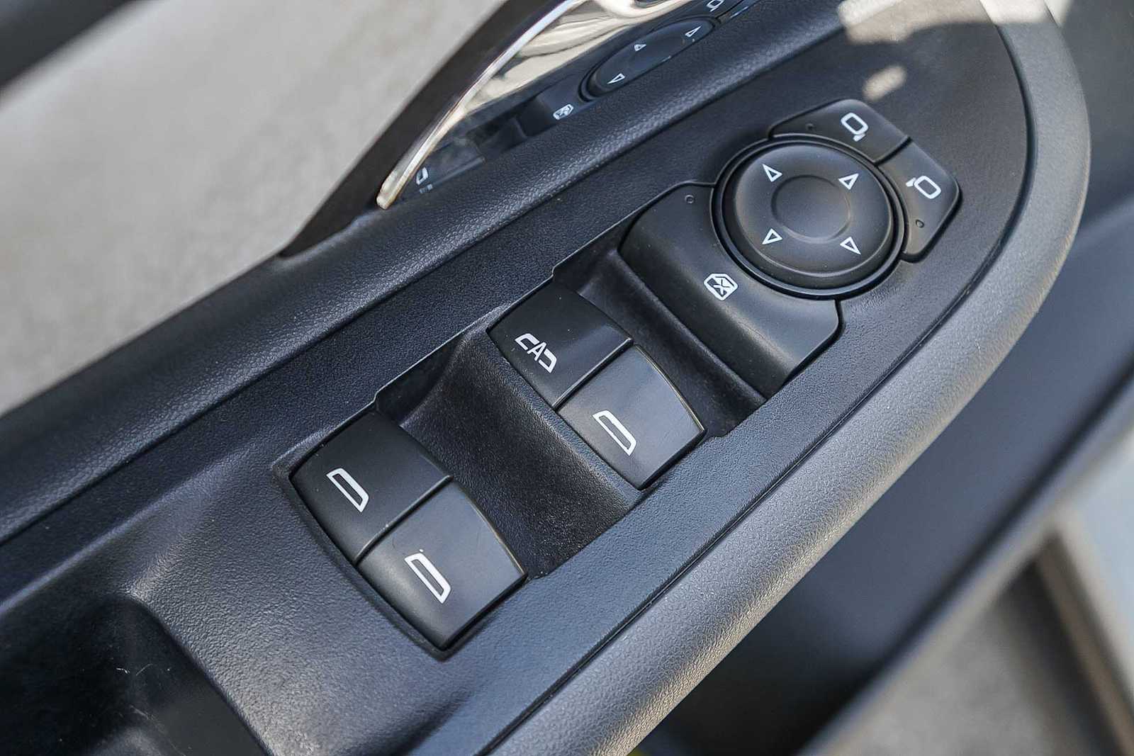 Thumbnail: 2019 Chevrolet Bolt EV - 22