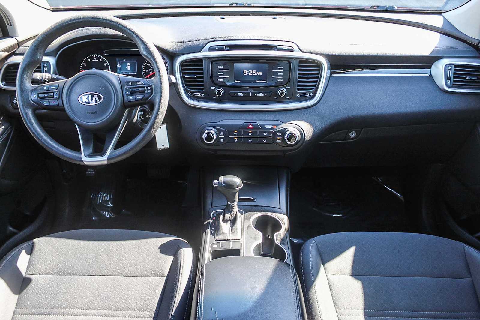 Thumbnail: 2016 Kia Sorento - 12