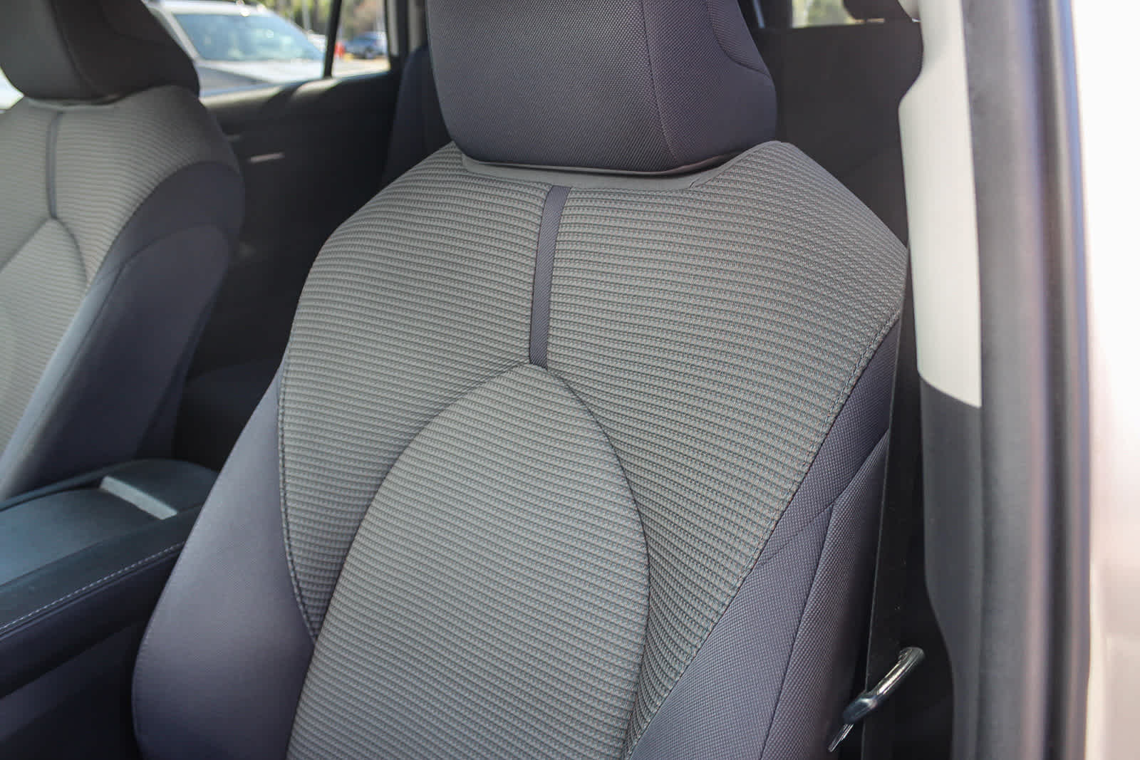 Thumbnail: 2020 Toyota Highlander - 25