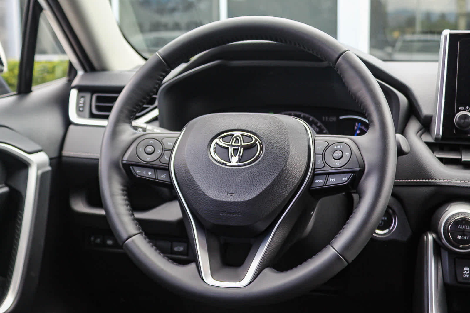 2023 Toyota RAV4 XLE 15