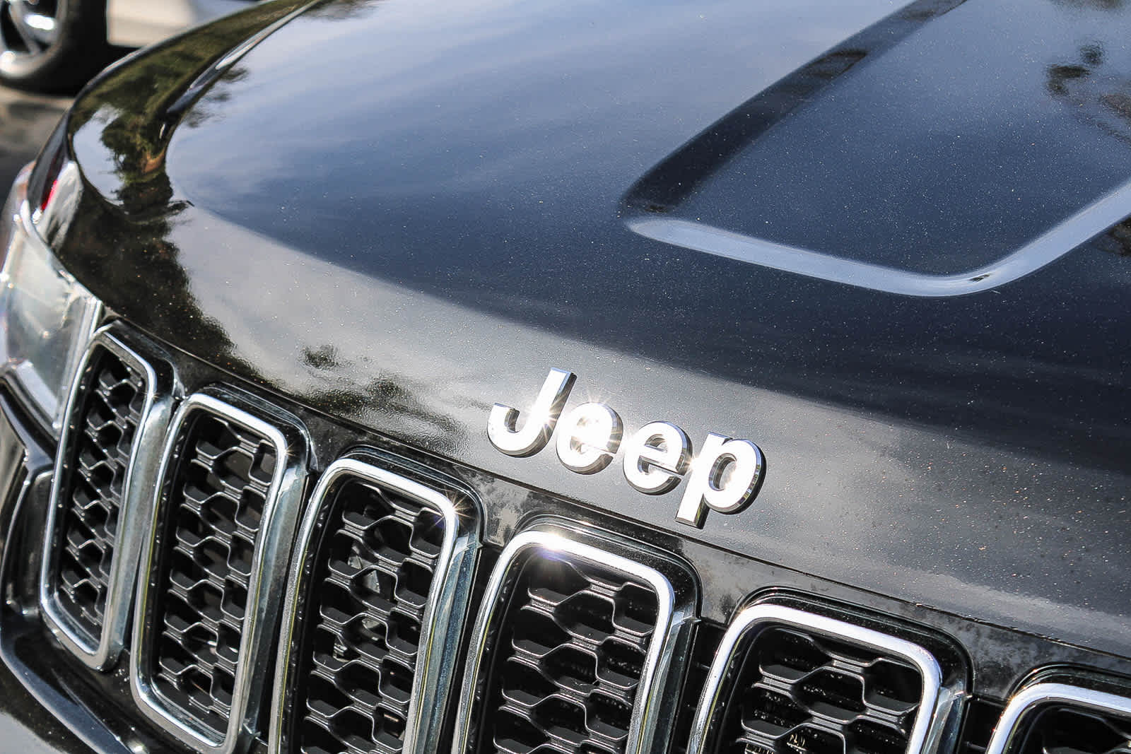 Thumbnail: 2017 Jeep Grand Cherokee - 9