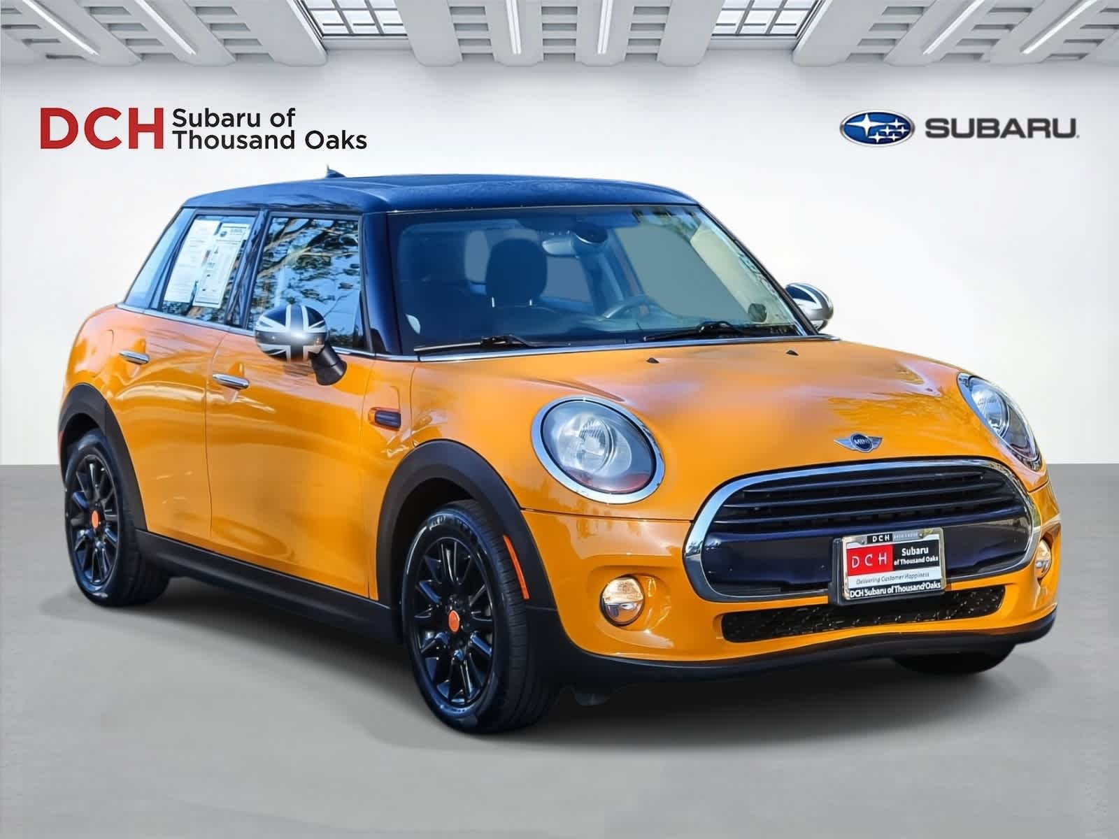 Thumbnail: 2016 MINI Cooper Hardtop - 3
