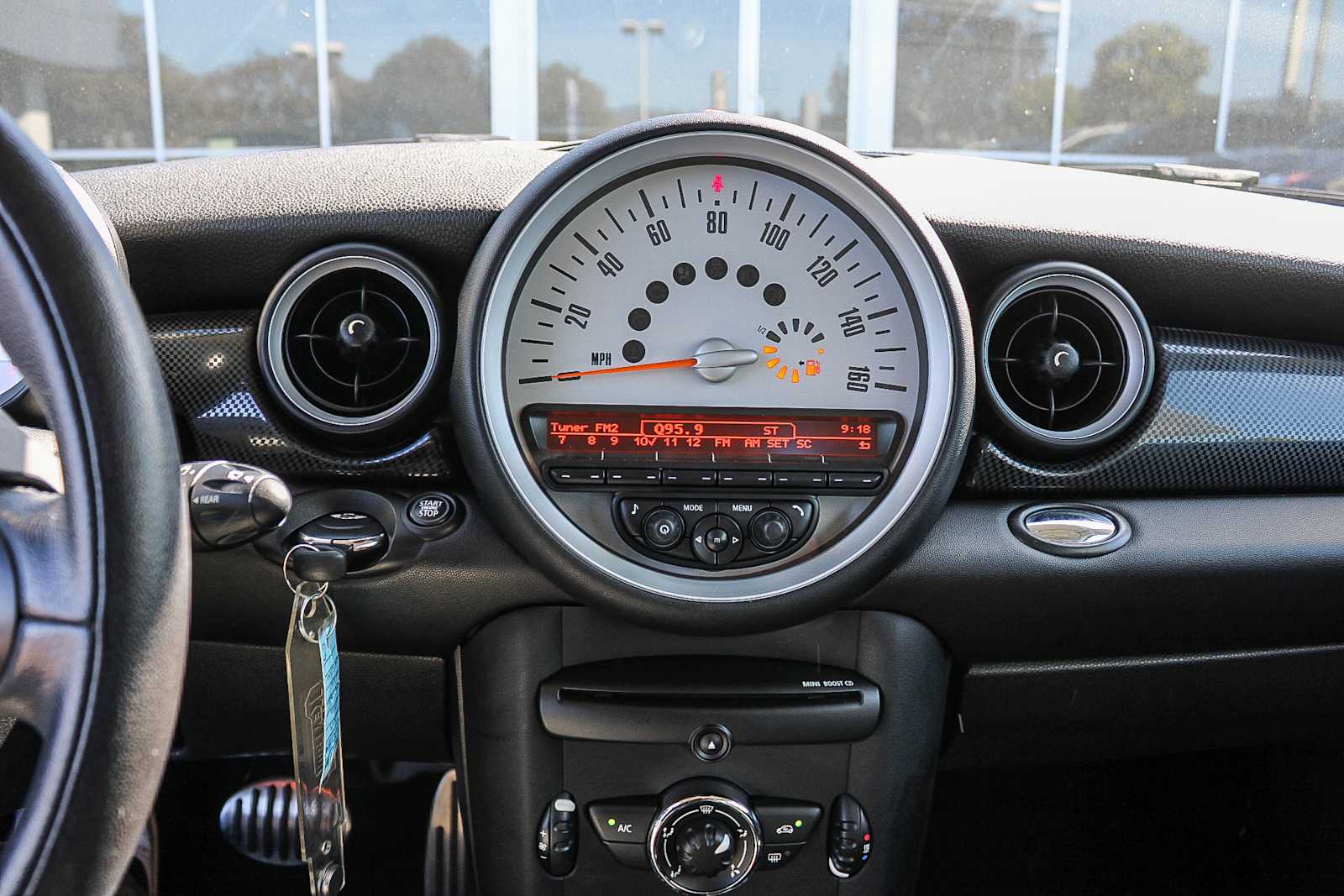 Thumbnail: 2013 MINI Cooper Hardtop - 12