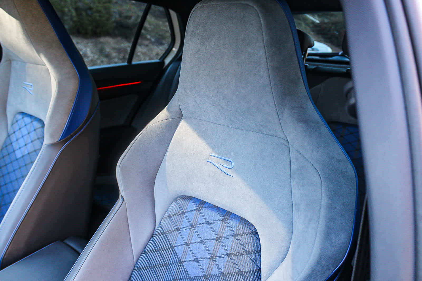 Thumbnail: 2025 Volkswagen Golf - 25