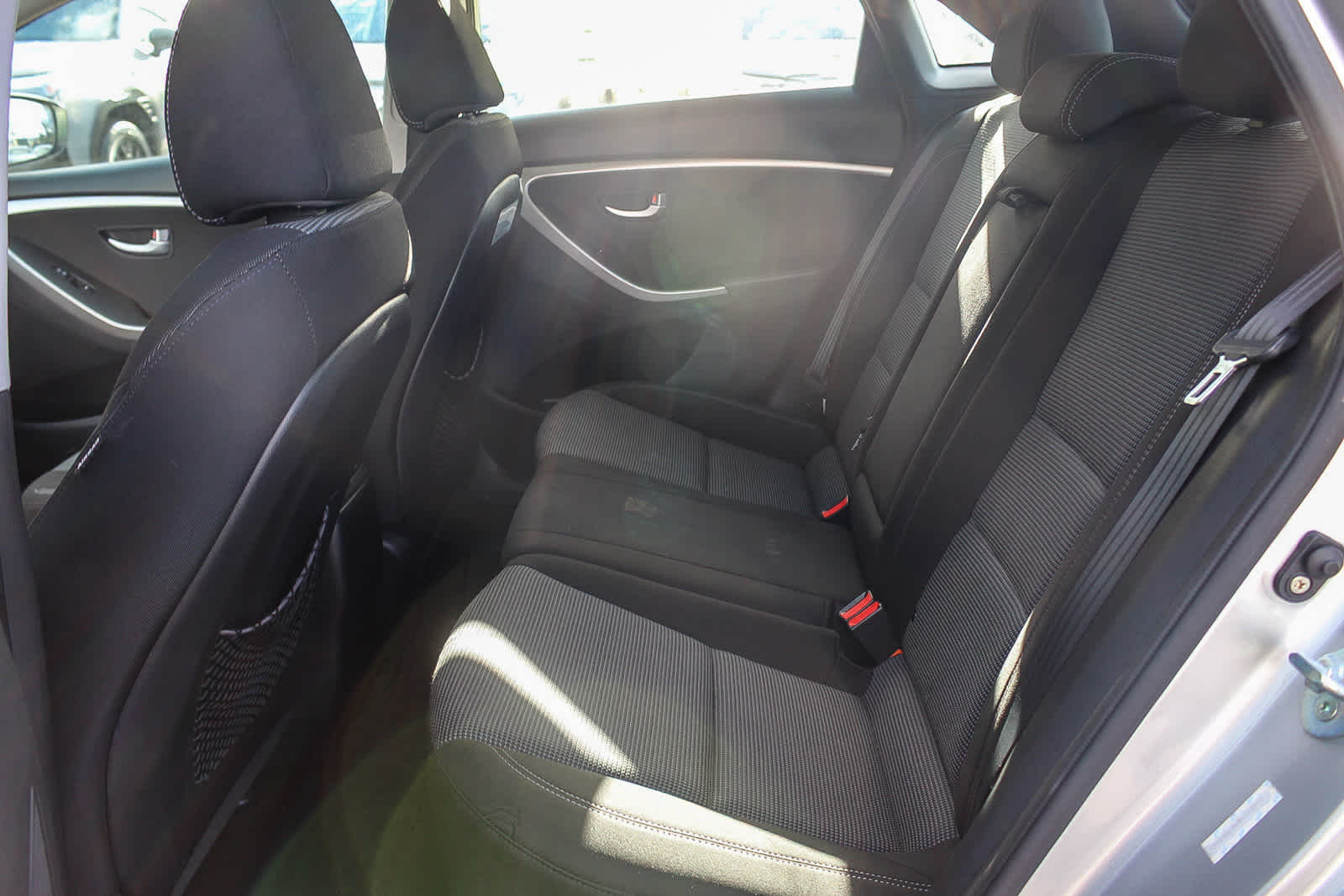 Thumbnail: 2013 Hyundai Elantra - 18