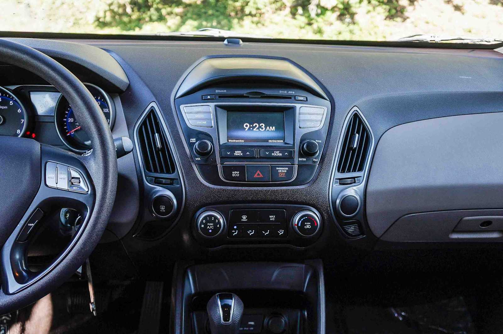 Thumbnail: 2015 Hyundai Tucson - 13