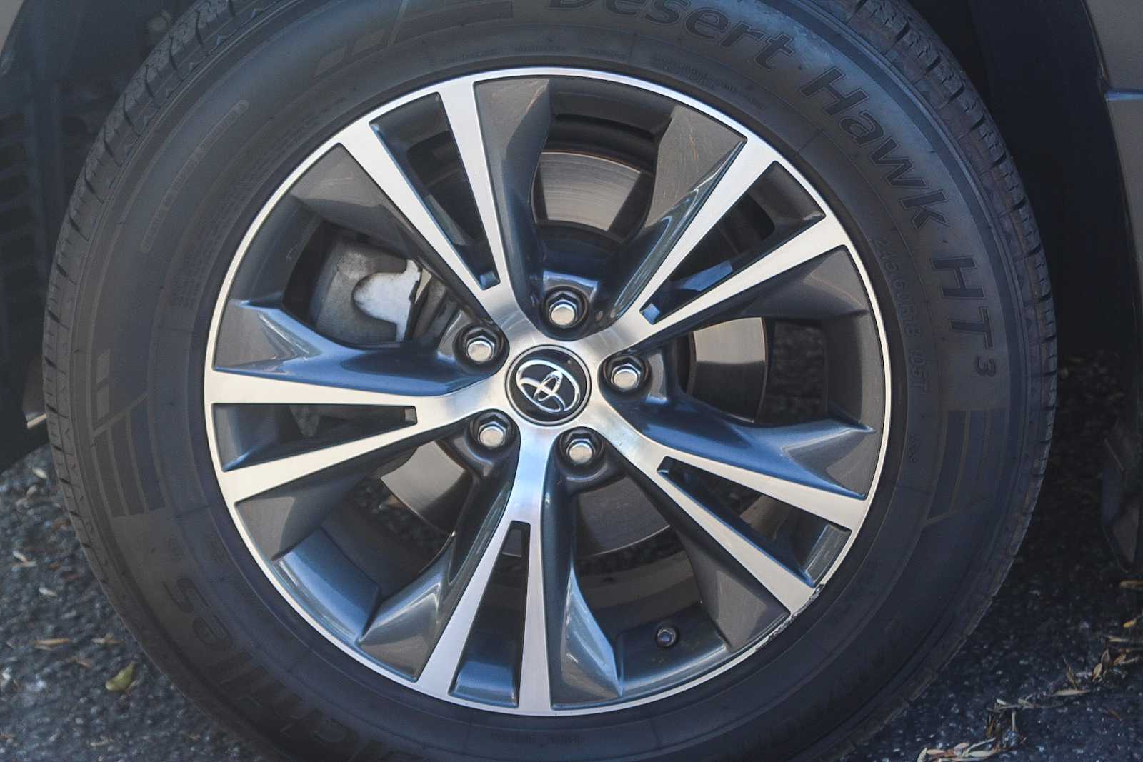Thumbnail: 2016 Toyota Highlander - 10
