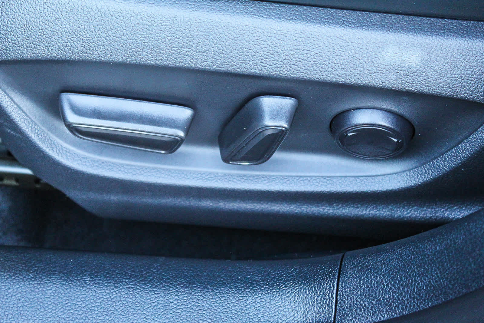 Thumbnail: 2022 Toyota Prius Prime - 21