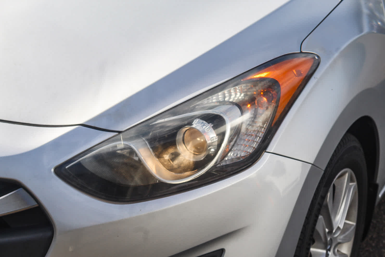 Thumbnail: 2013 Hyundai Elantra - 8