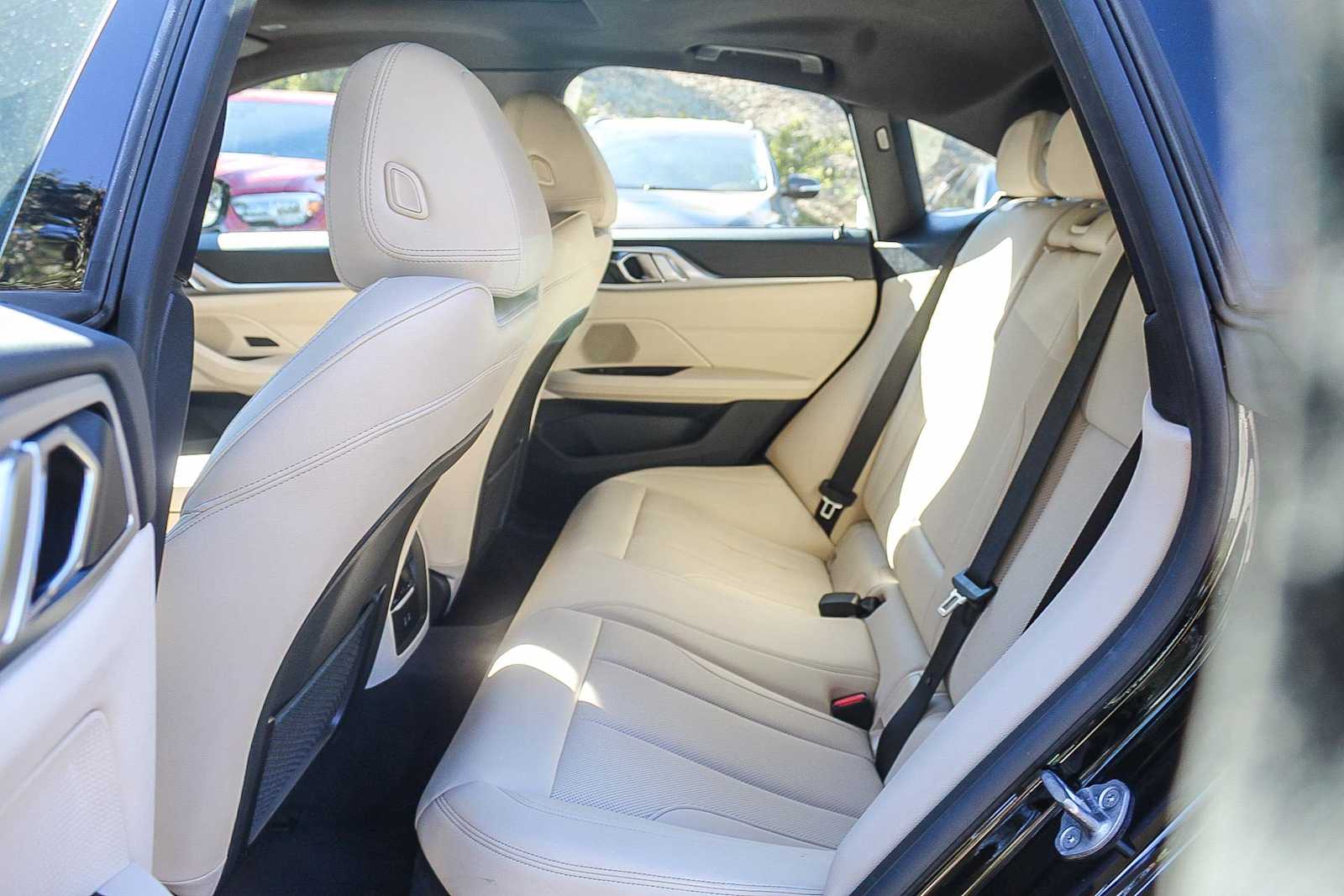 Thumbnail: 2023 BMW i4 - 15