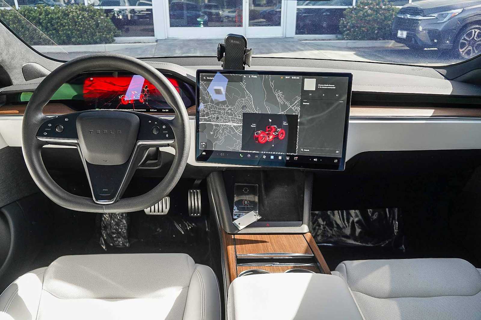 Thumbnail: 2024 Tesla Model S - 12