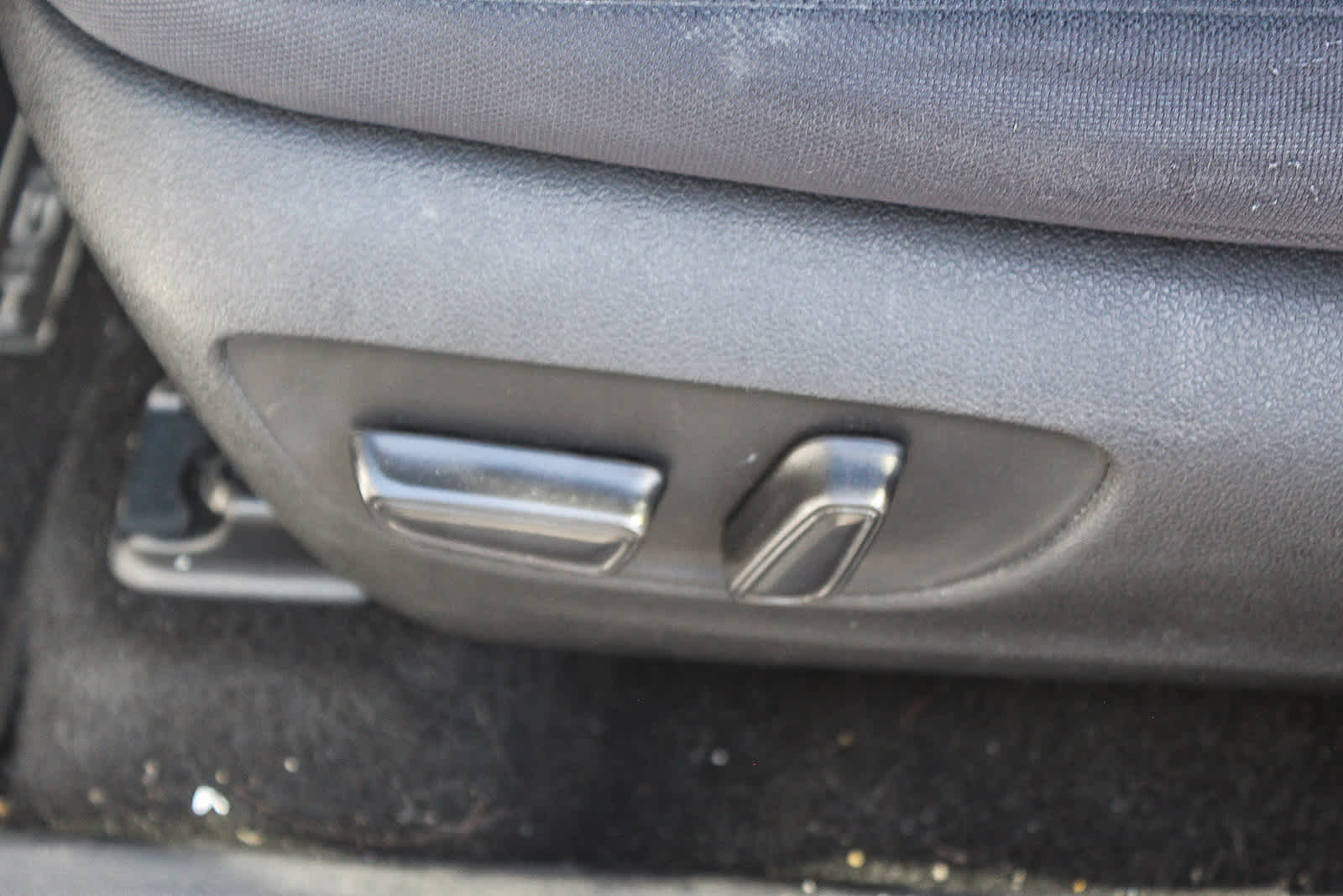 Thumbnail: 2020 Toyota Highlander - 21