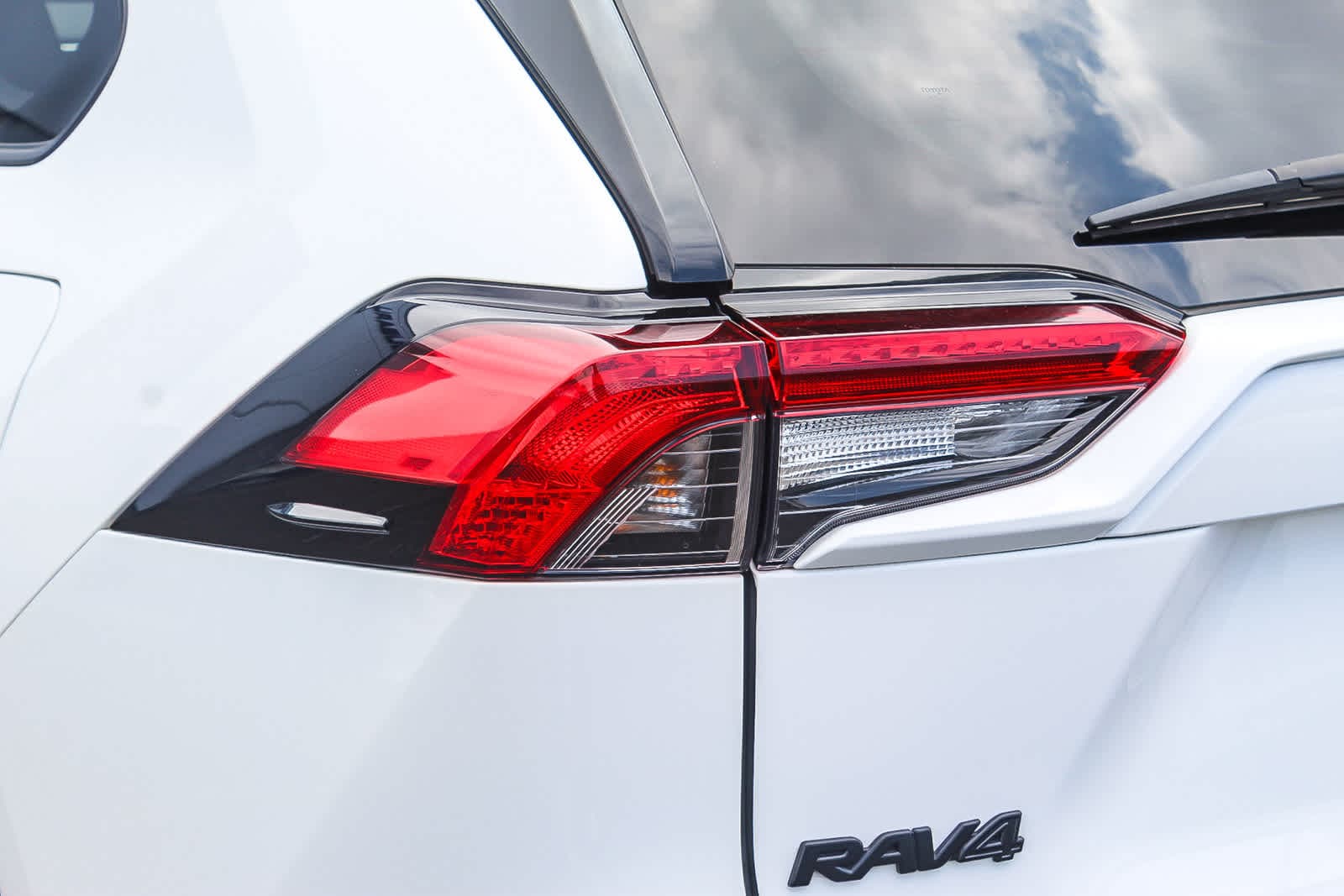 2023 Toyota RAV4 XLE 7