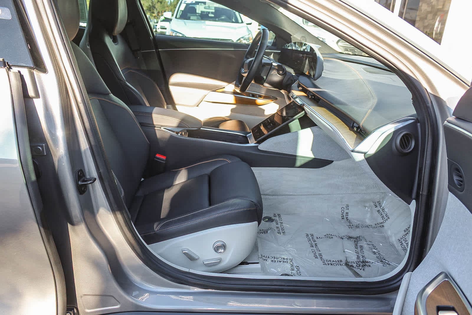 Thumbnail: 2023 Lucid Air - 16