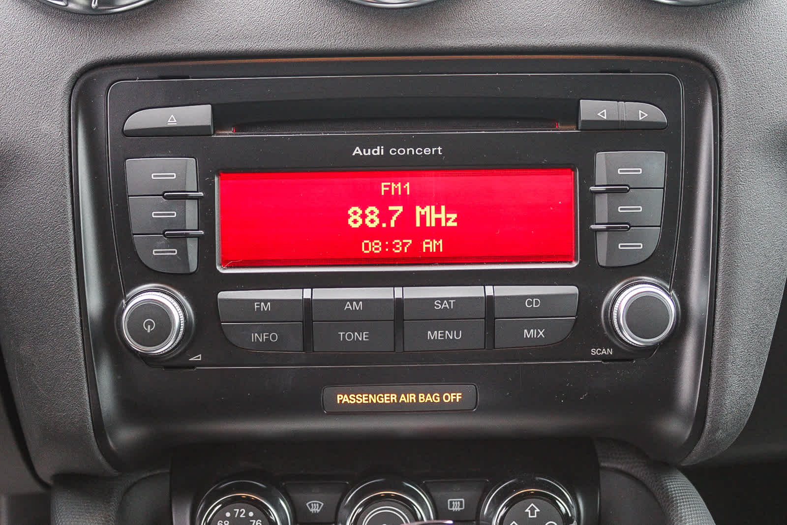 Thumbnail: 2010 Audi TT - 14