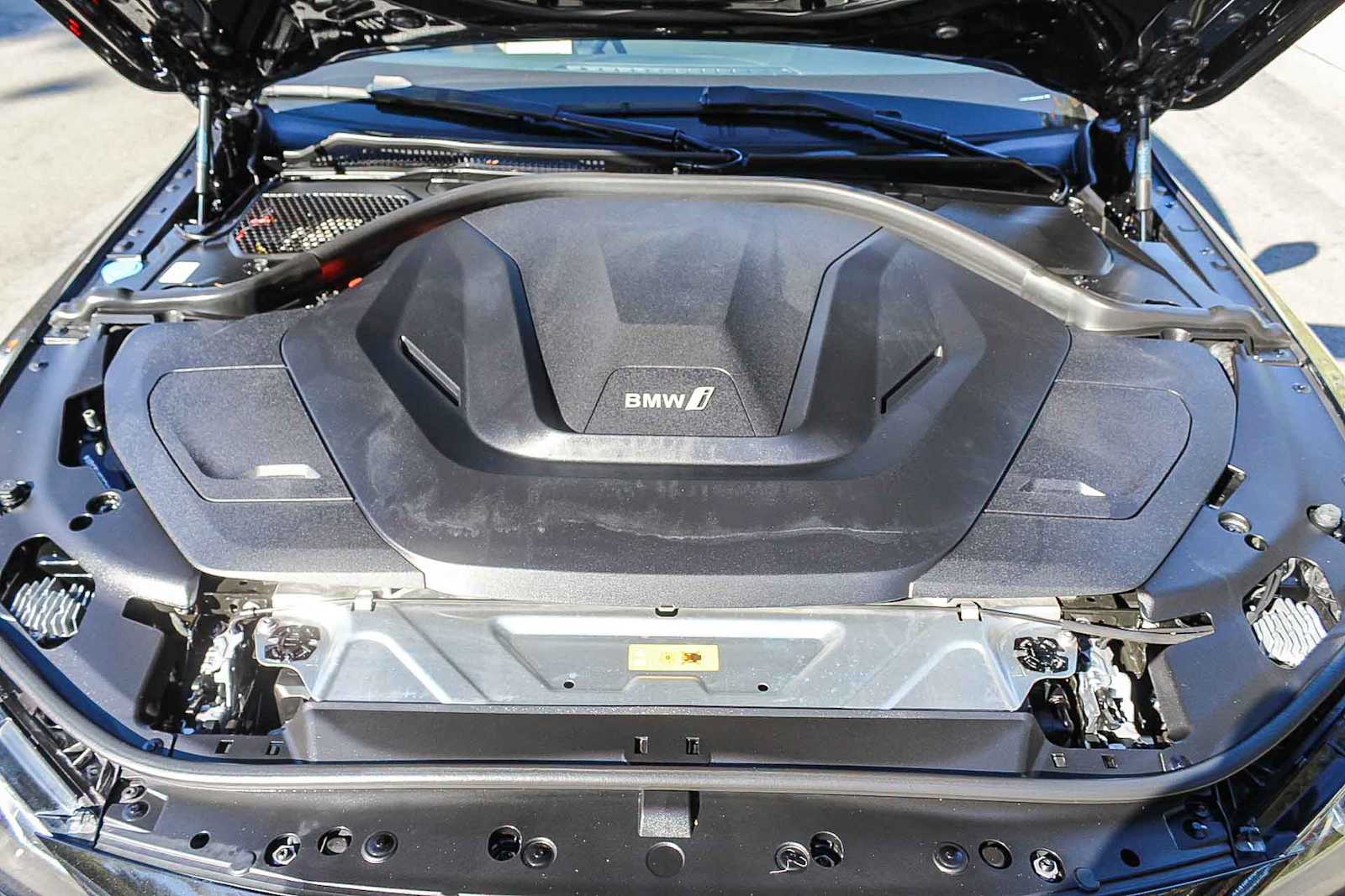 Thumbnail: 2023 BMW i4 - 24