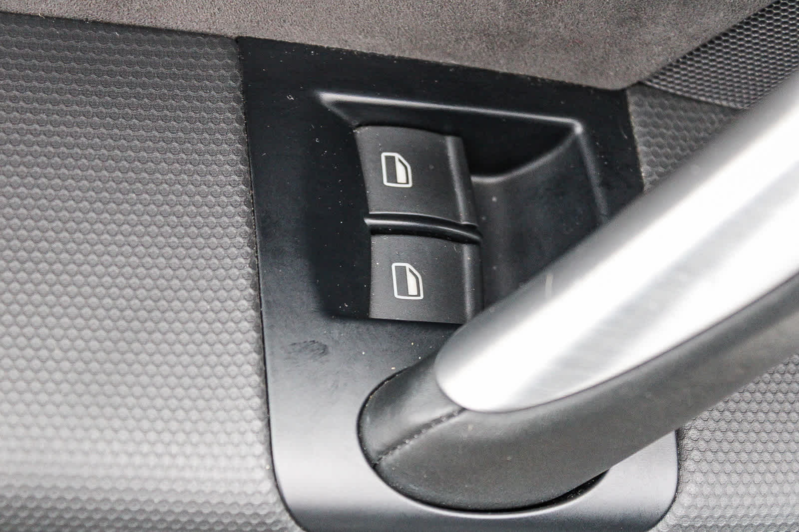 Thumbnail: 2010 Audi TT - 20