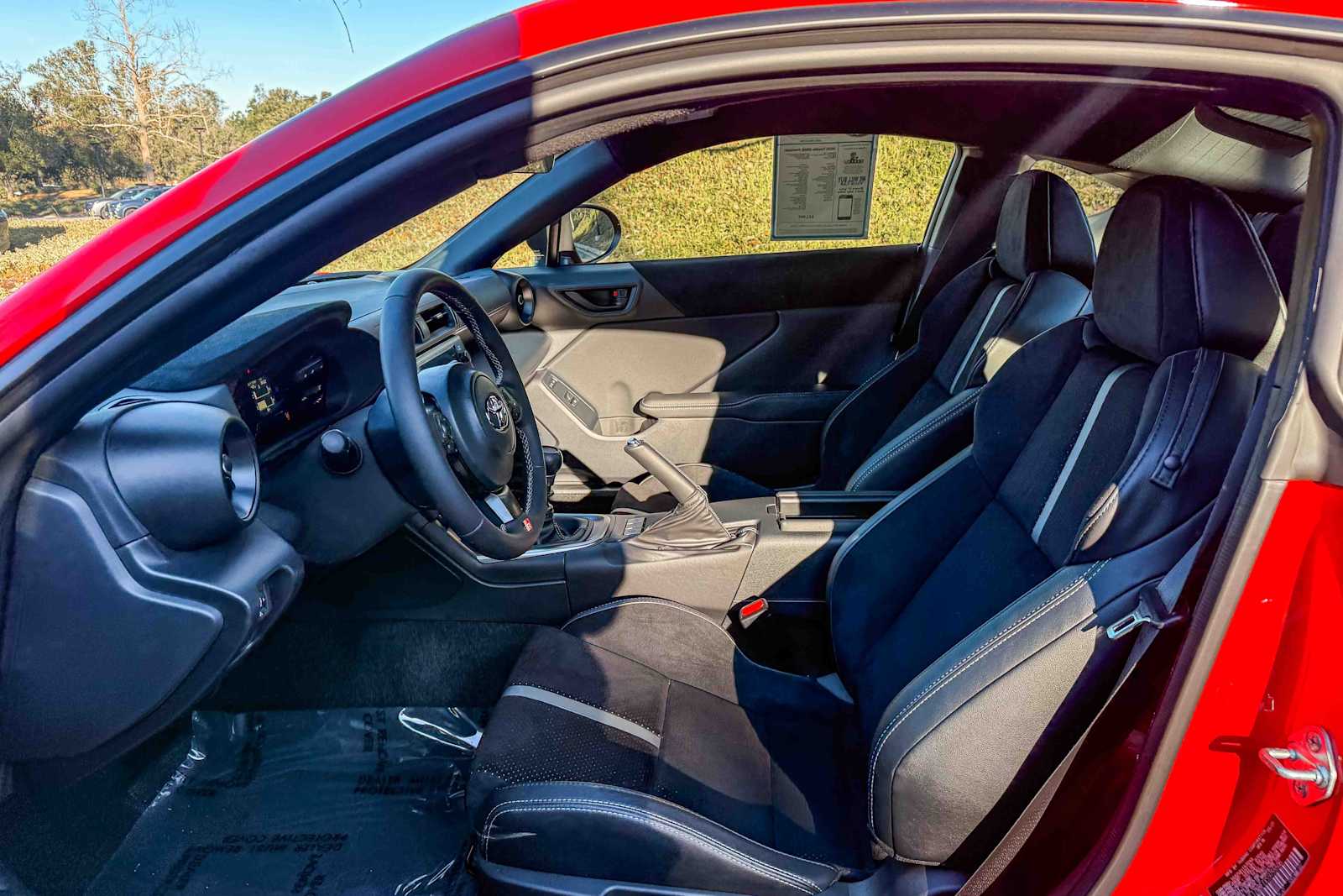 Thumbnail: 2025 Toyota GR86 - 11