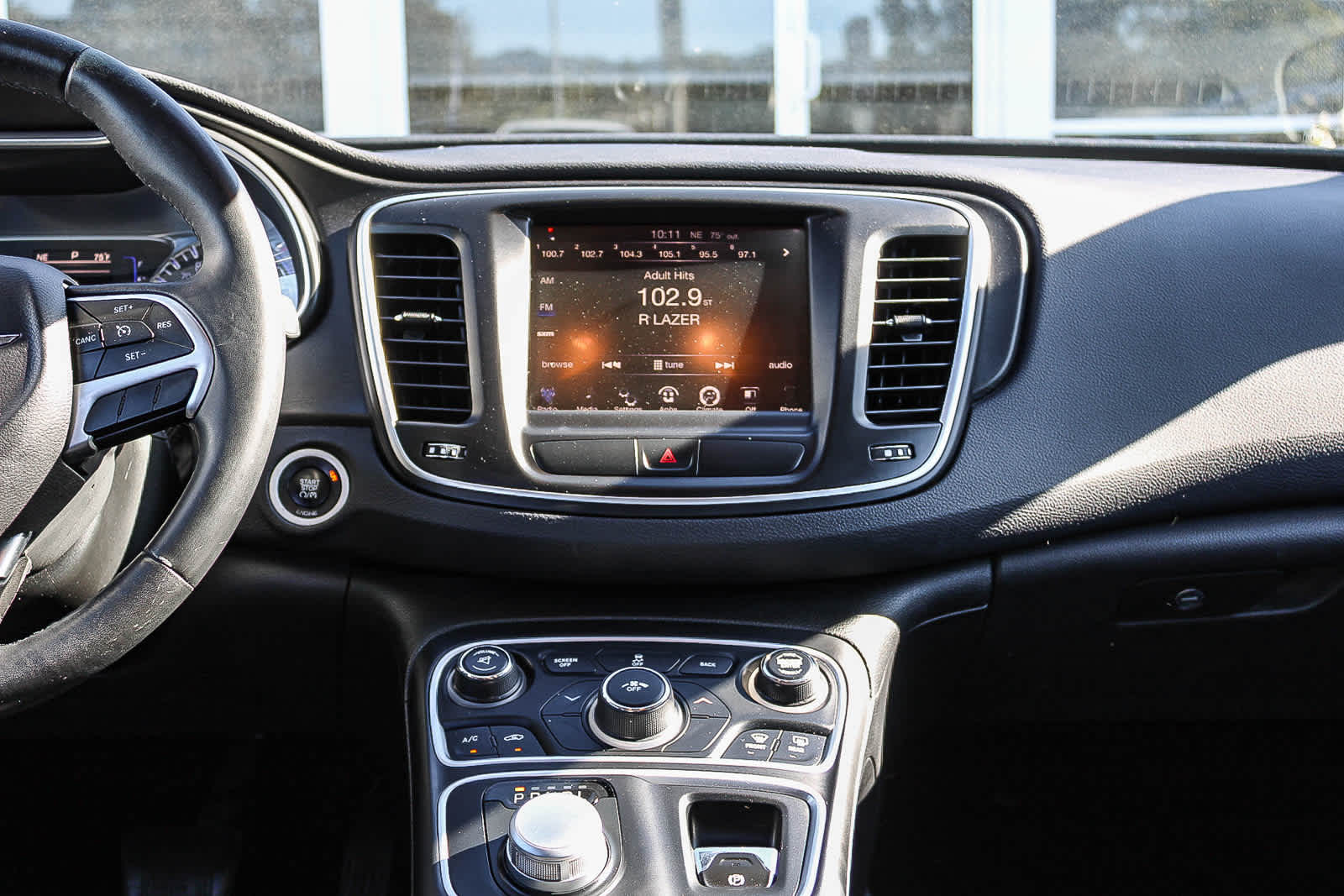 Thumbnail: 2015 Chrysler 200 - 13