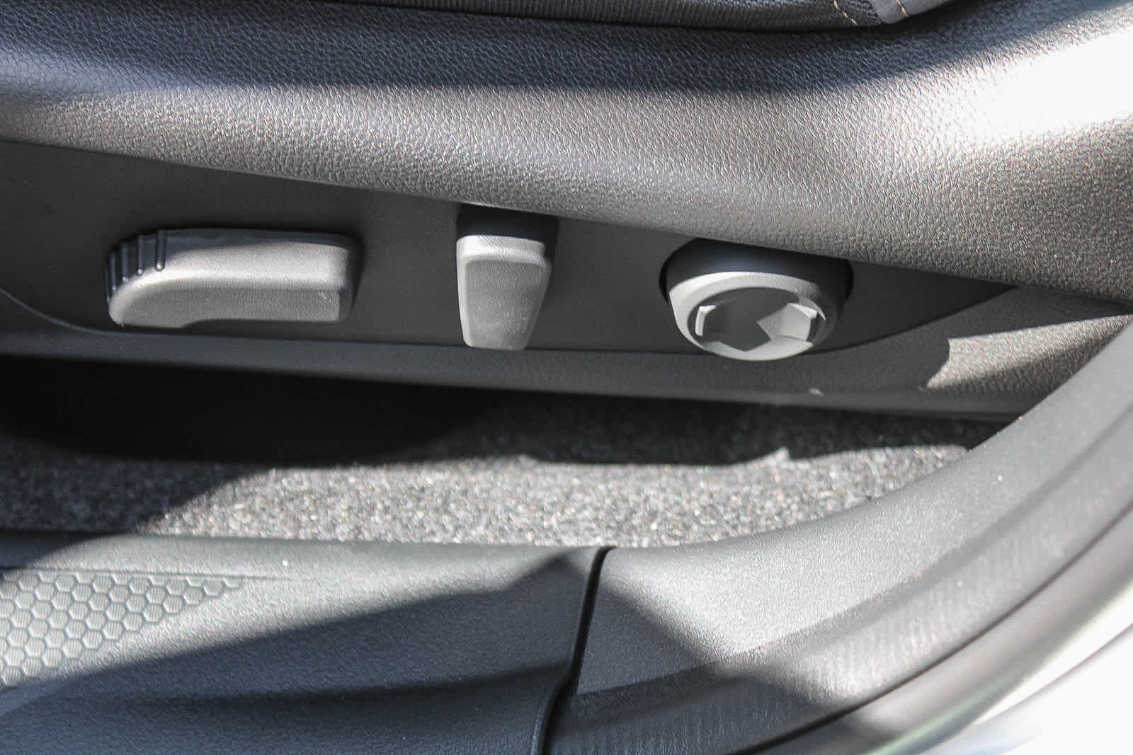 Thumbnail: 2026 Subaru Outback - 21