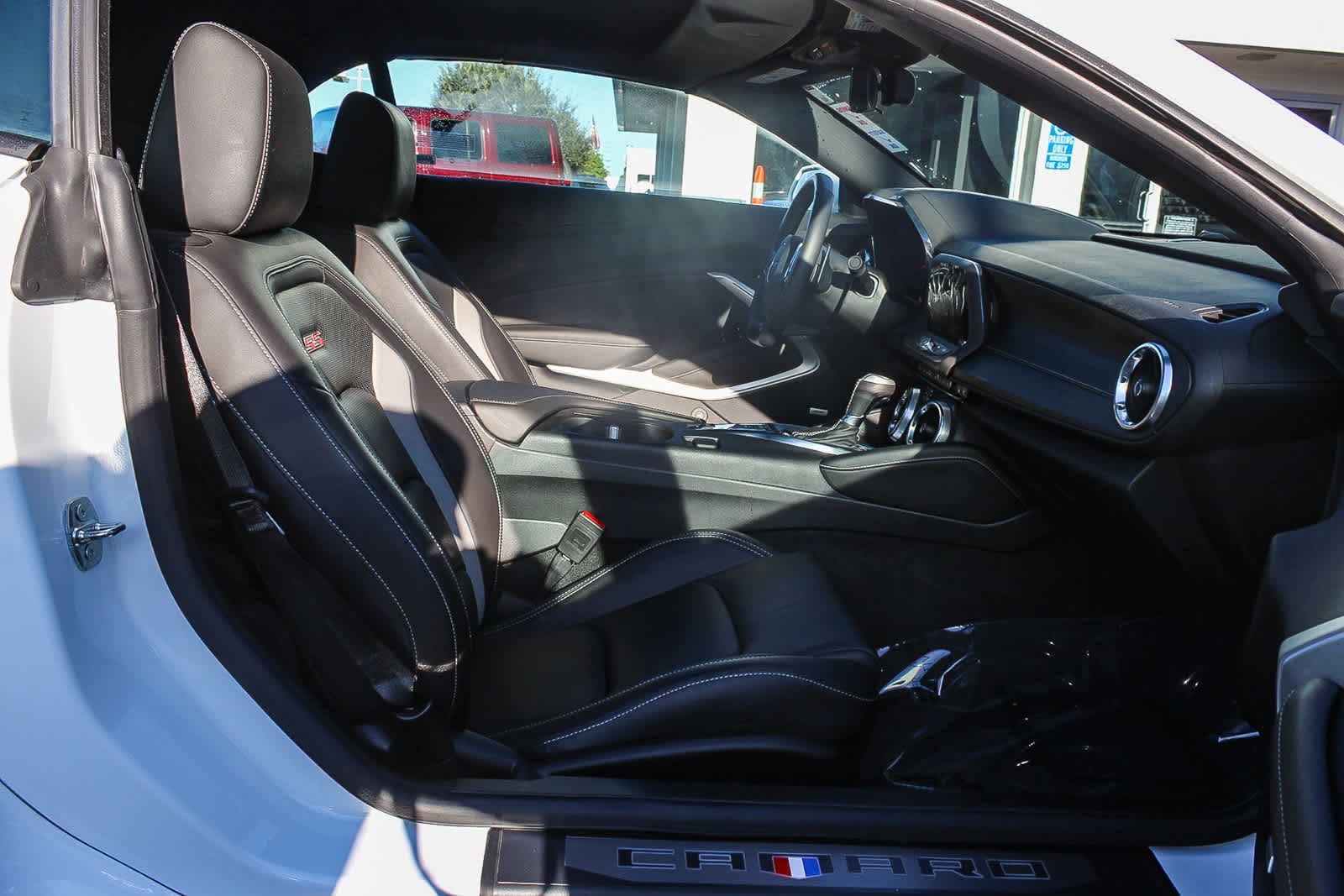 Thumbnail: 2021 Chevrolet Camaro - 16