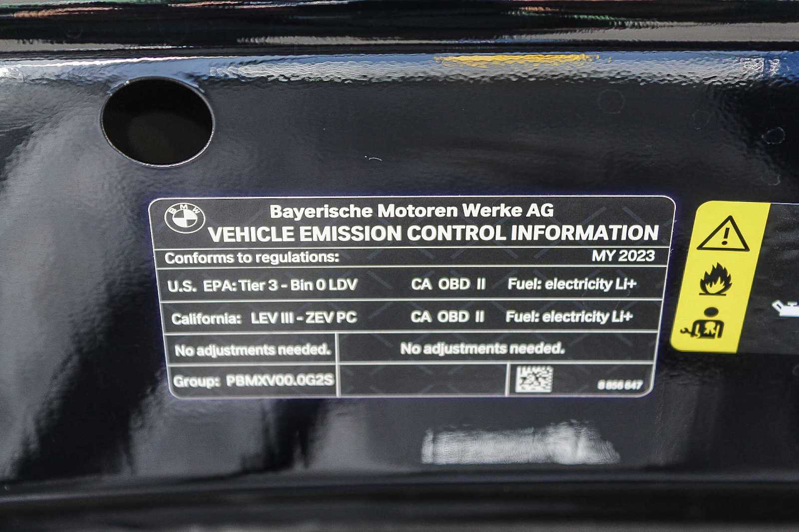 Thumbnail: 2023 BMW i4 - 25