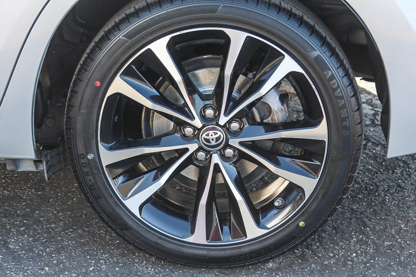 Thumbnail: 2018 Toyota Corolla - 11