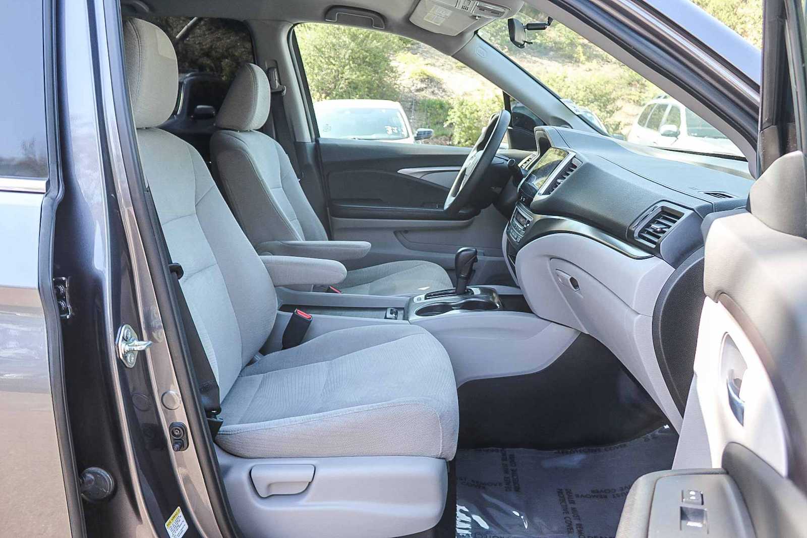 Thumbnail: 2016 Honda Pilot - 16