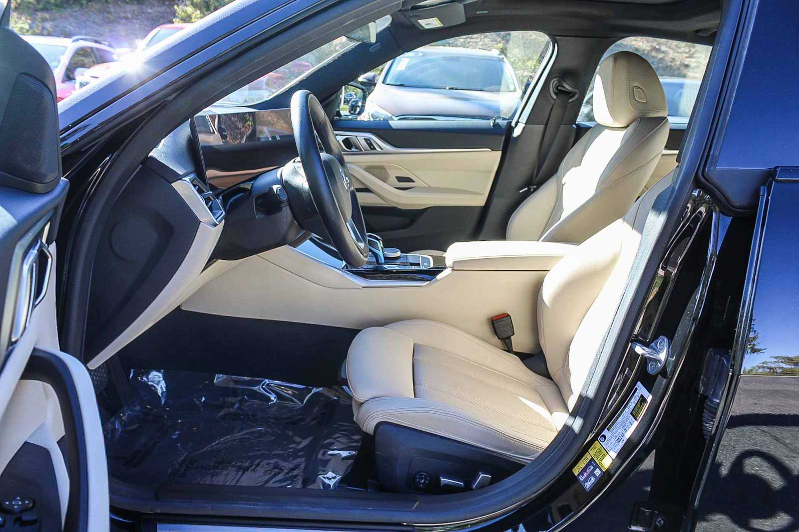 Thumbnail: 2023 BMW i4 - 14