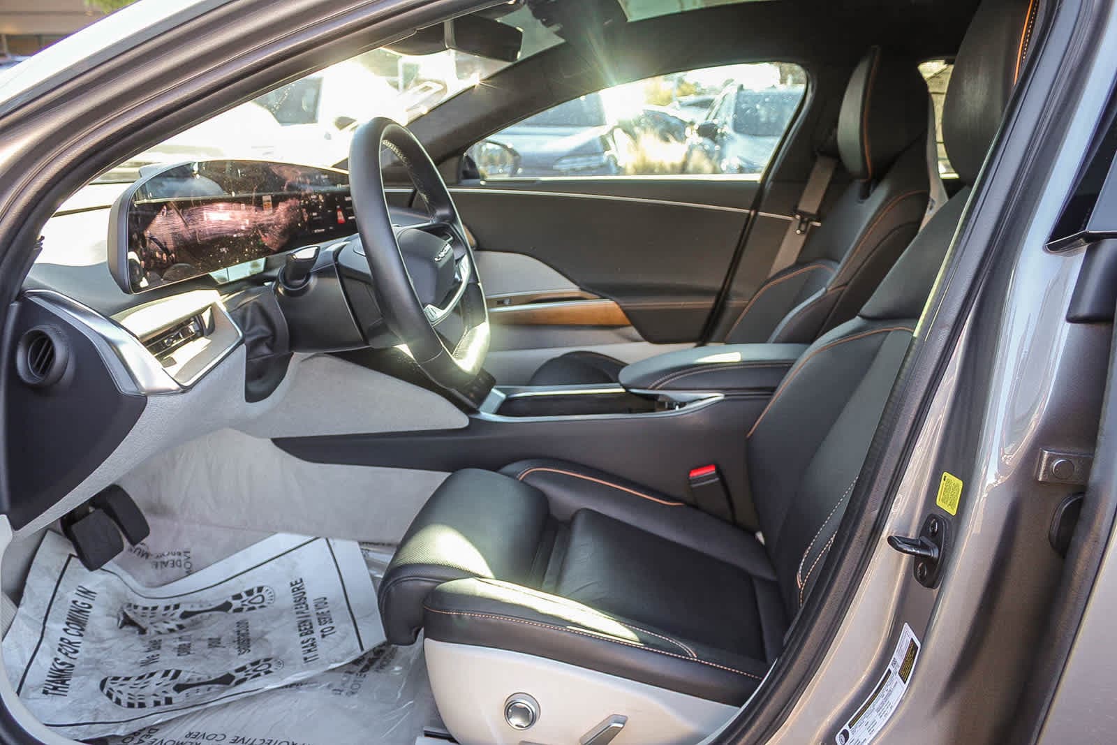 Thumbnail: 2023 Lucid Air - 17