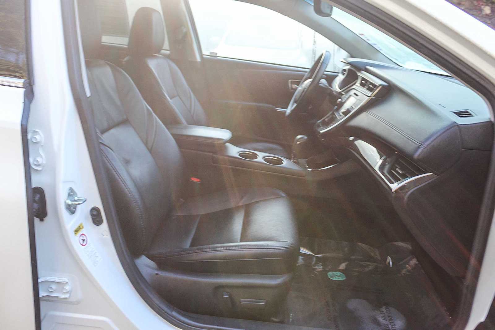 Thumbnail: 2015 Toyota Avalon - 16